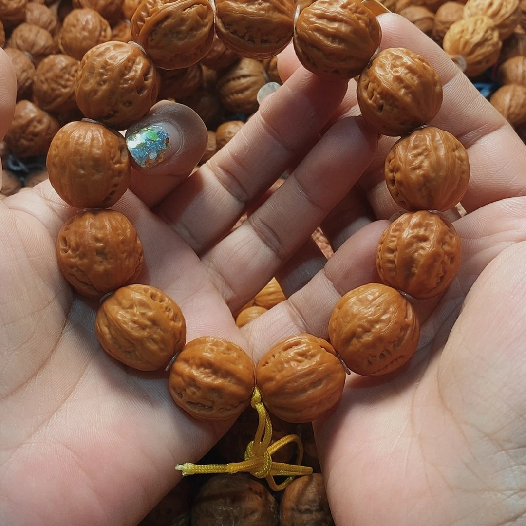 文玩核桃吊坠粗筋