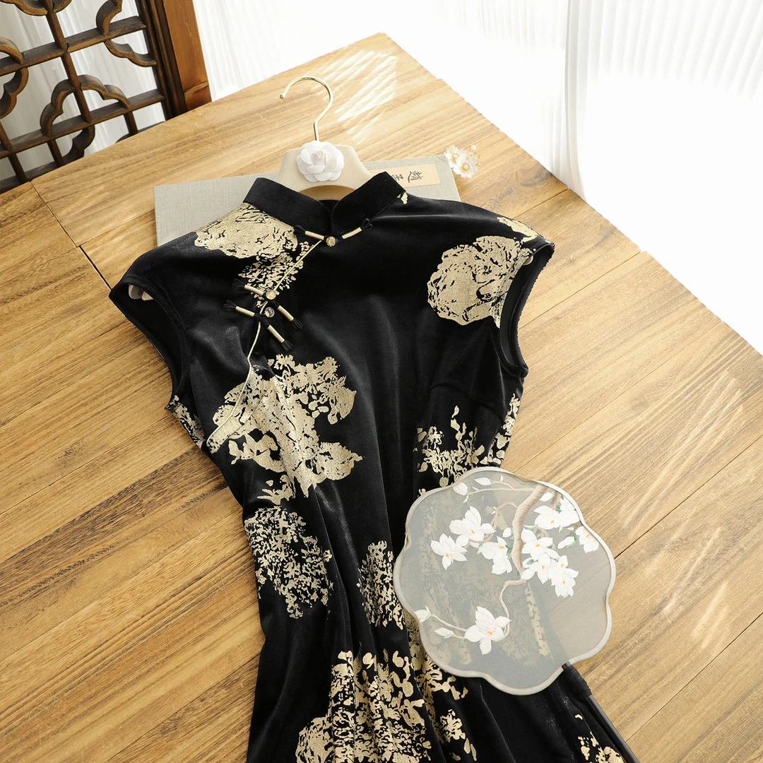 俏娘鱼黑色丝绒复古新中式月牙袖旗袍女2025秋新款日常可穿老上海