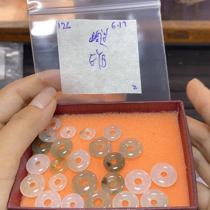 路***过定制翡翠未镶嵌不退