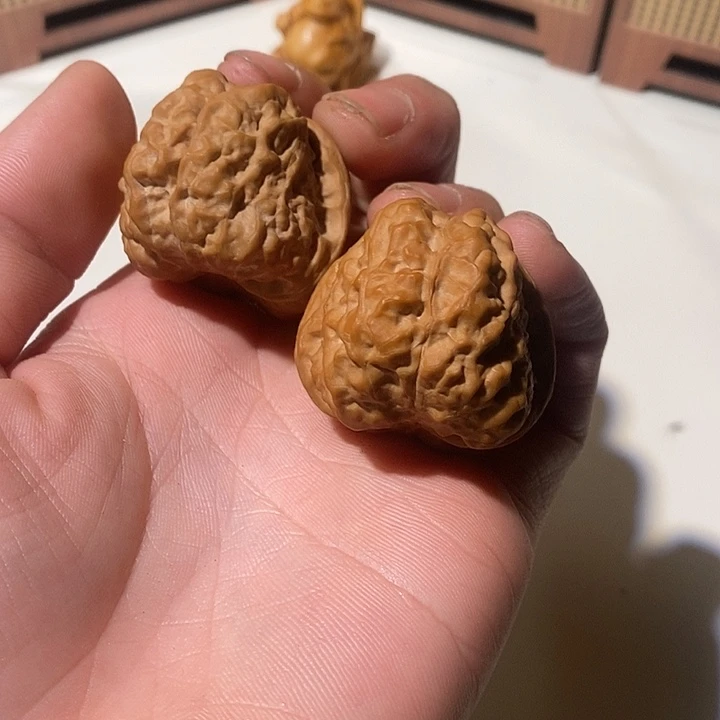 好***见精品文玩核桃蛤蟆头