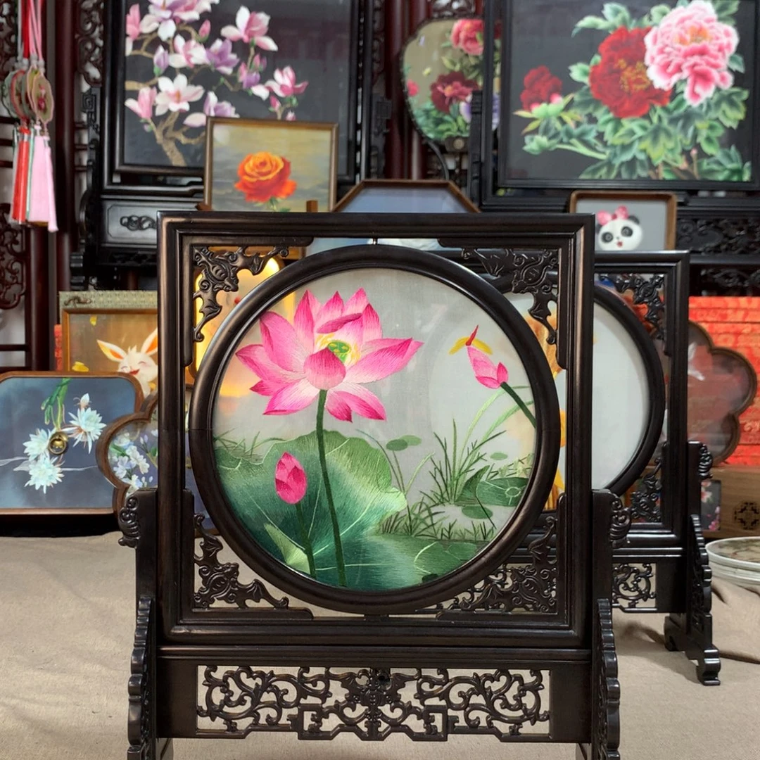 木精品苏绣实木摆件