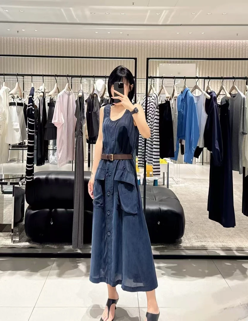 女士mo有腰带的无袖连衣裙