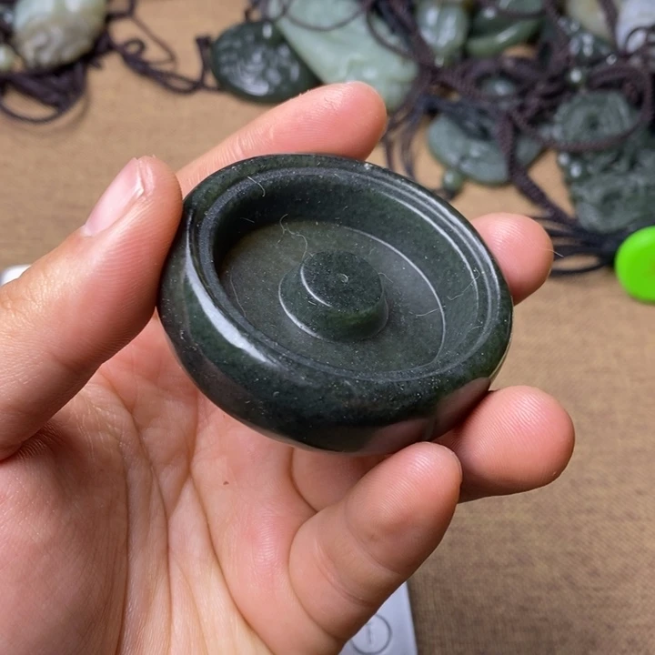 和田玉把件未镶嵌