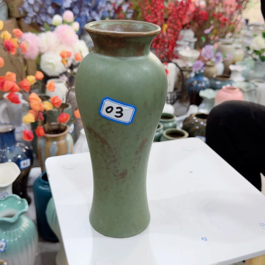 03号陶瓷高25厘米微瑕一个