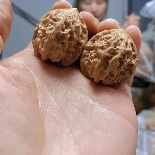 【闪购商品】把件文玩核桃30迷你白蛇谷小众