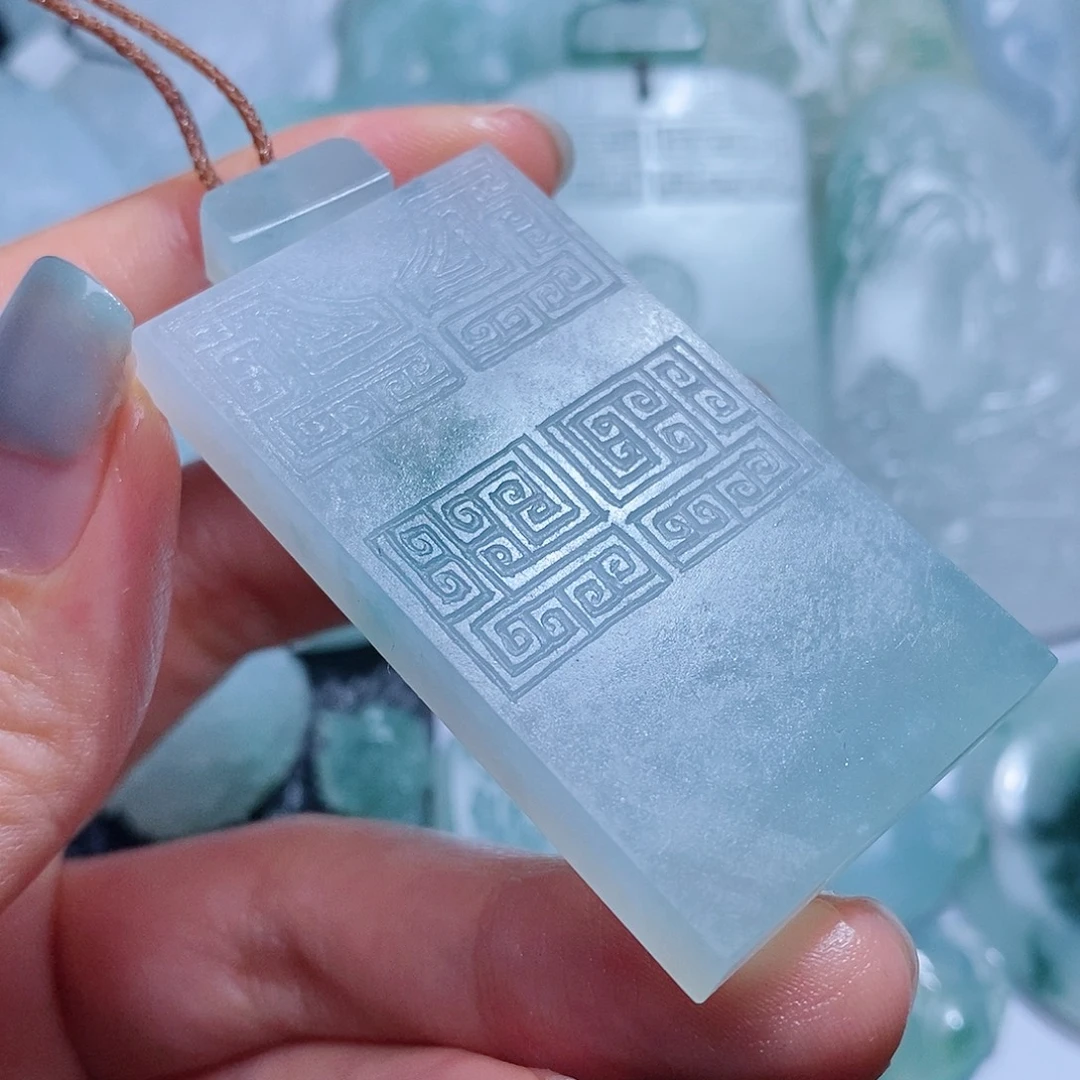 定制翡翠未镶嵌毛货付款后确认抛光