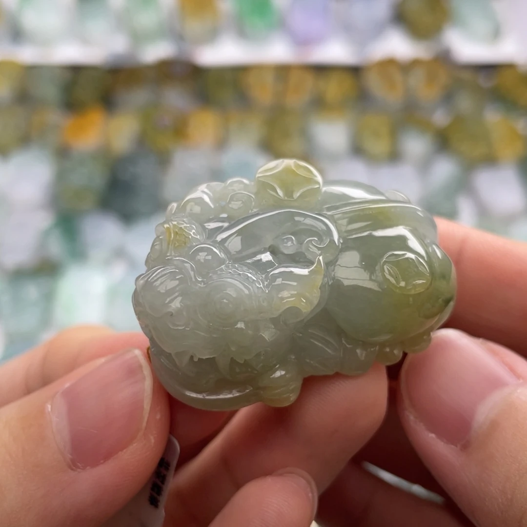 翡翠未镶嵌颈饰貔貅25