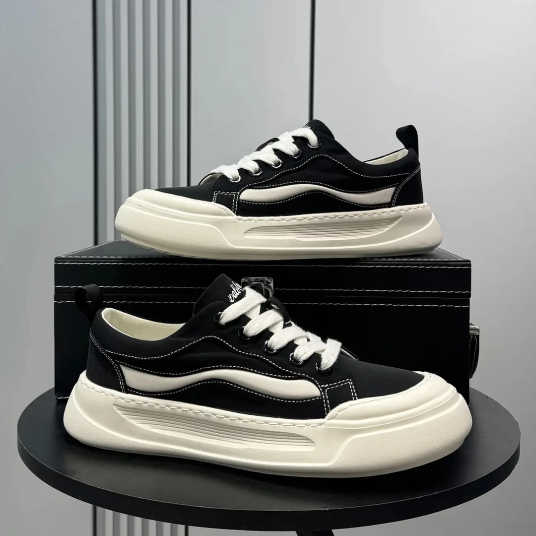 春夏新款男士软底超轻板鞋简约百搭休闲风冰丝布面凉爽透气男鞋