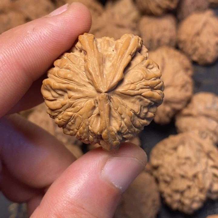 森***1文玩核桃吊坠文玩核桃异形单只