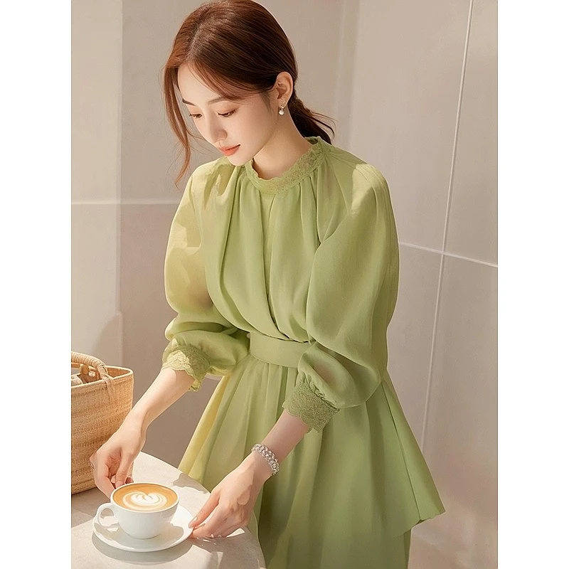 法式蕾丝花边衬衫设计感女春季2025年新款雪纺小衫多巴胺绿色上衣