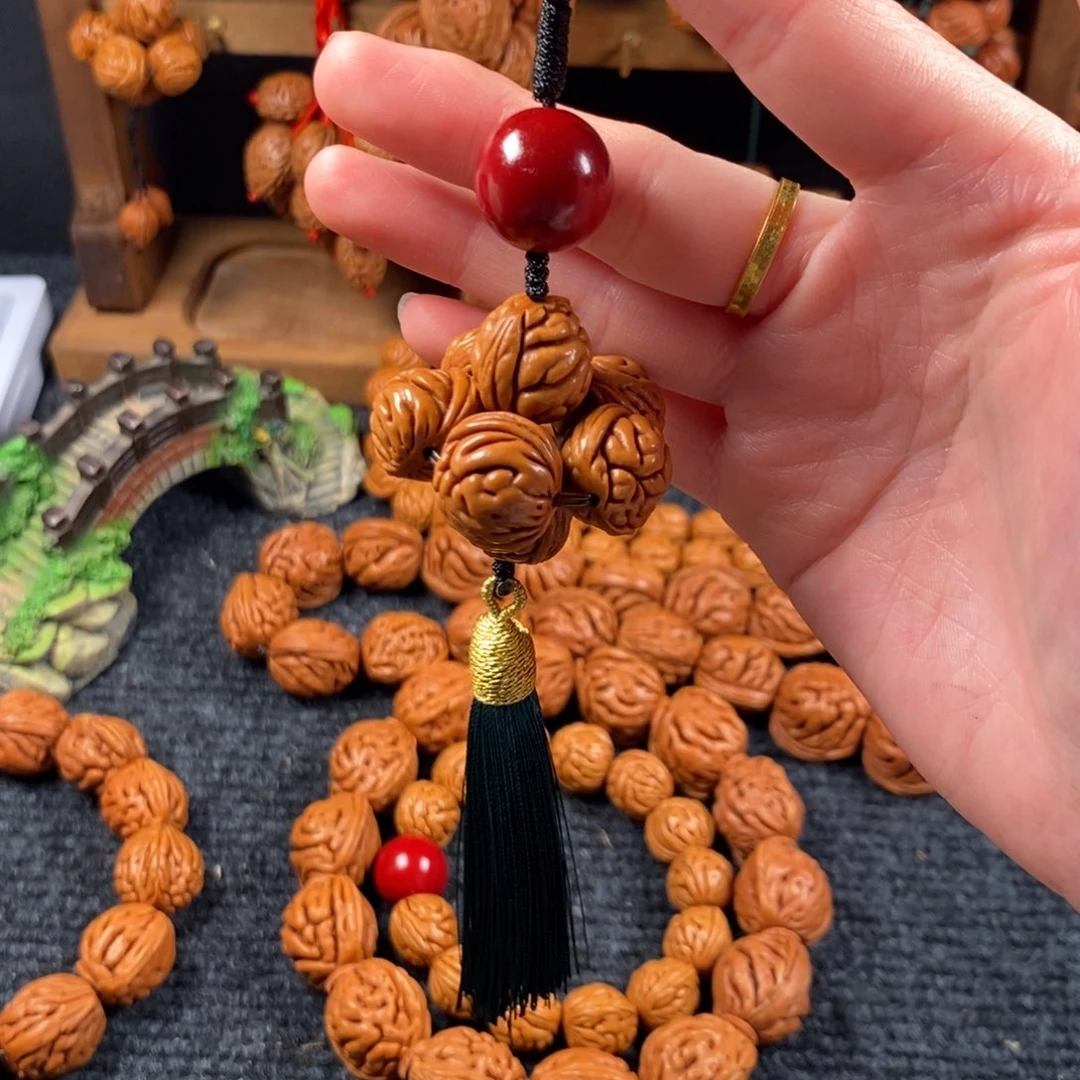 吊坠桃核12链接桃枭手串