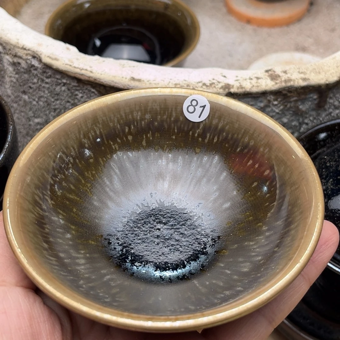 茶盏义兴龙窑坚持真柴烧