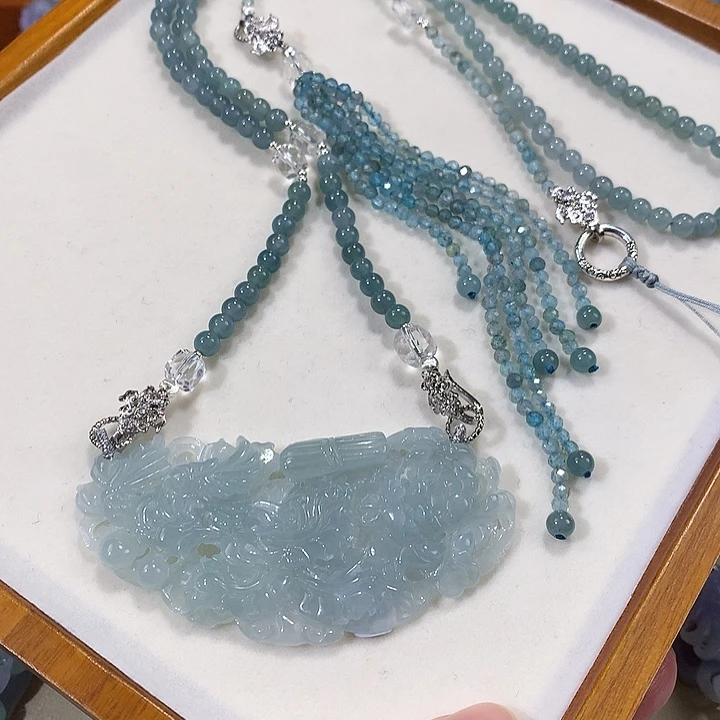 翡翠未镶嵌颈饰翡翠吊坠