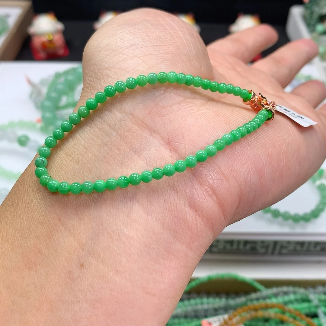 翡翠手链未镶嵌翡翠