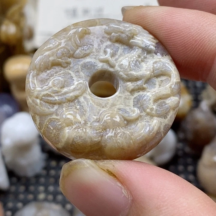 颈饰未镶嵌硅化珊瑚（珊瑚玉）小