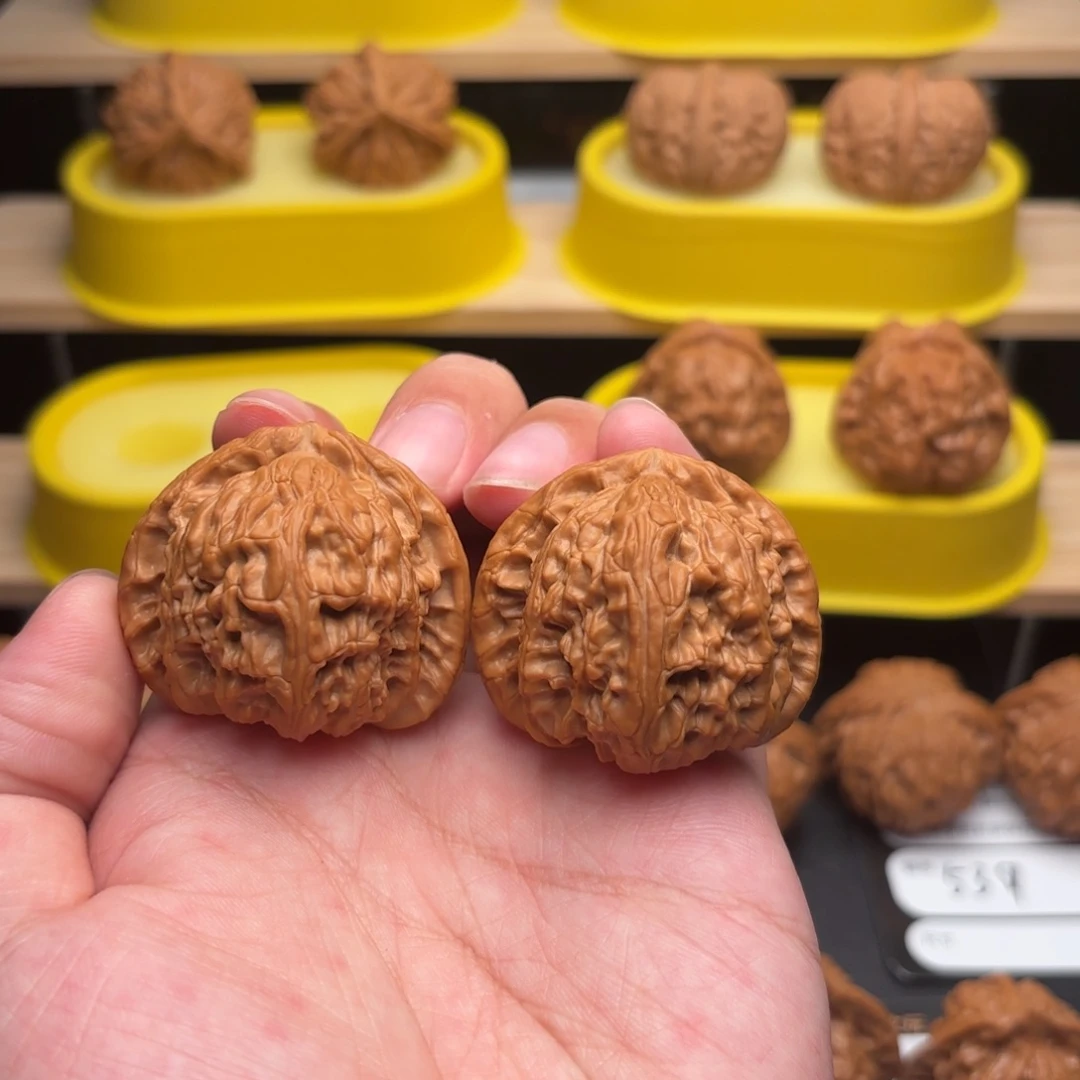 莆***经文玩核桃把件42白狮子581