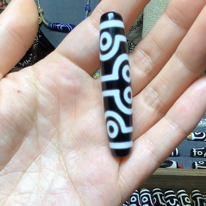 刘***辉玛瑙/玉髓颈饰未镶嵌