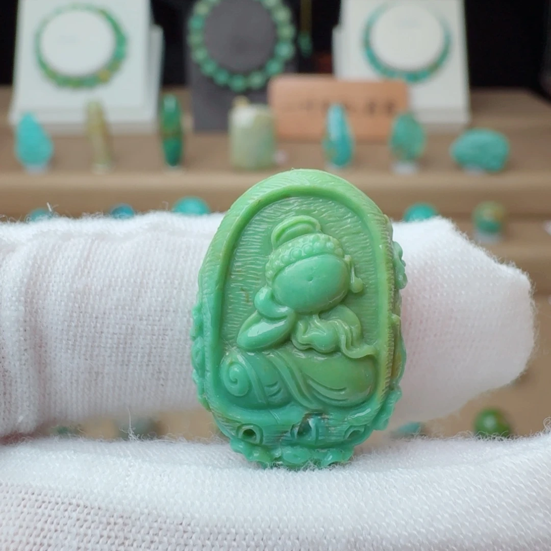 绿松石未镶嵌颈饰