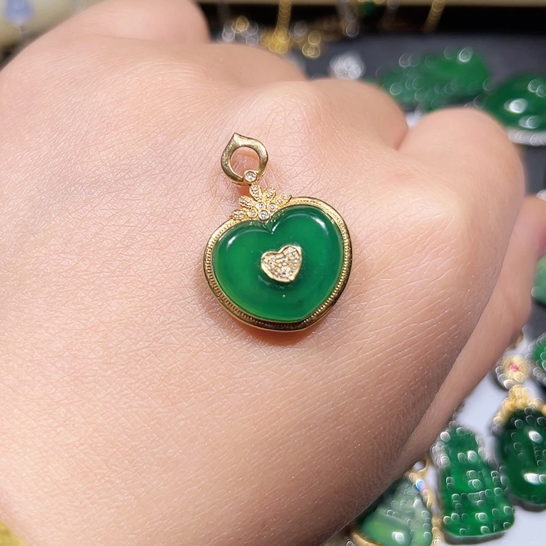 翡翠吊坠(不含链)18K金镶嵌
