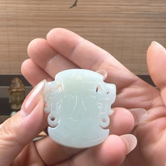 和田玉（糖玉）未镶嵌颈饰
