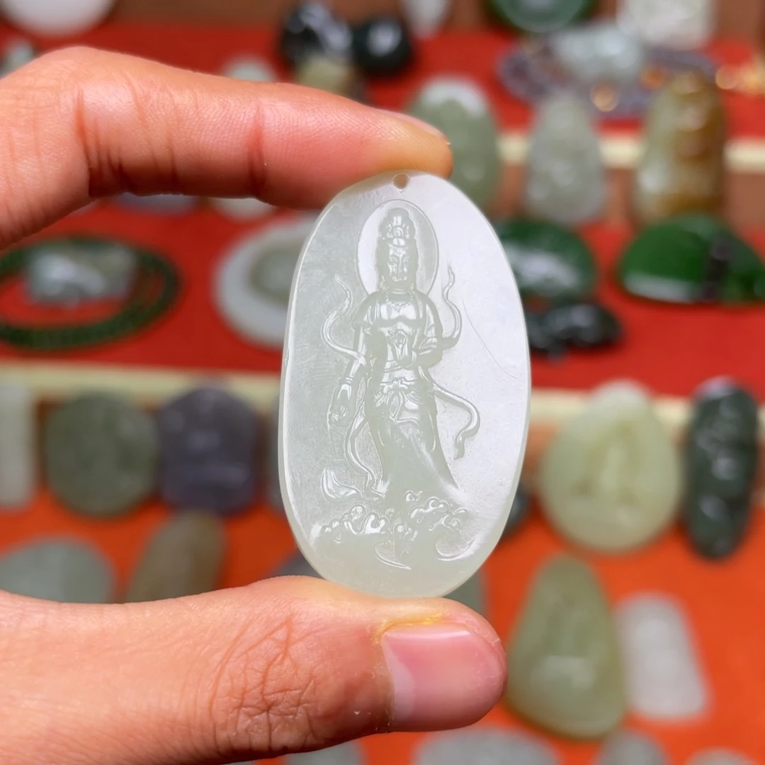 和田玉一一未镶嵌有磕碰