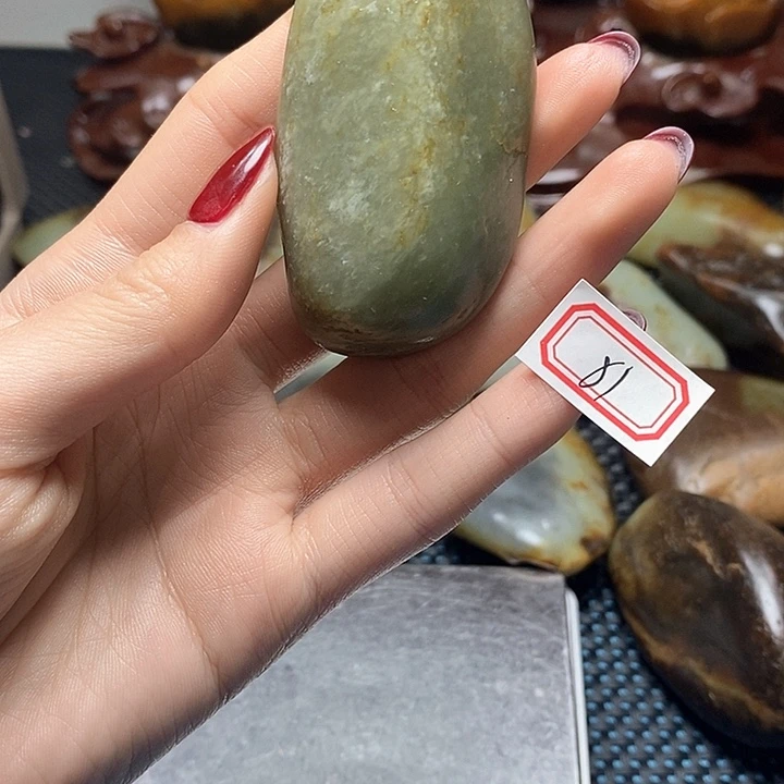 未镶嵌和田玉挂件81