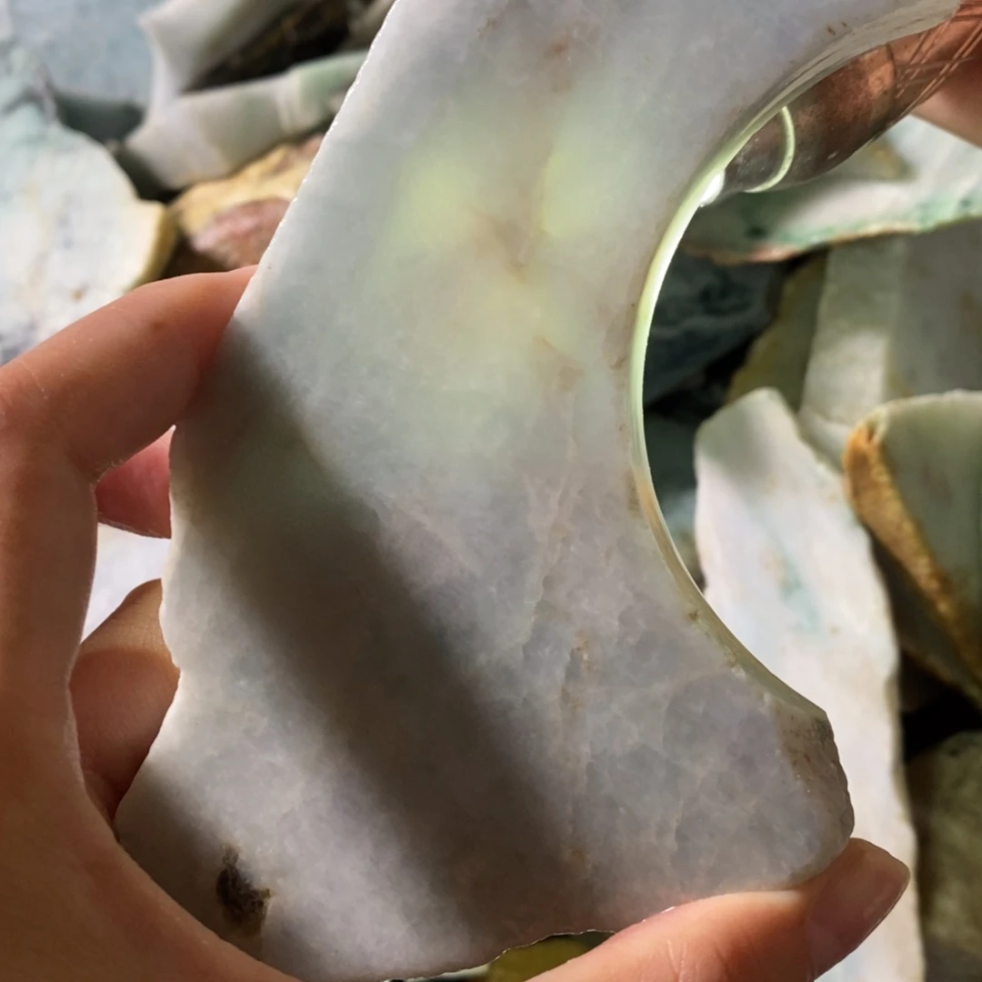 颈饰未镶嵌翡翠天然
