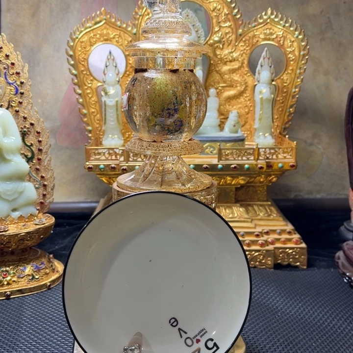 摆件河****馆瓷器的造型也