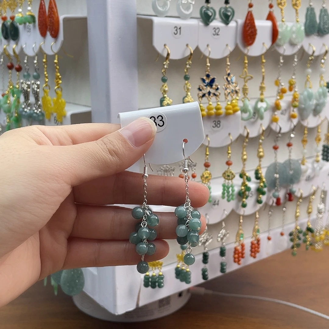 翡翠未镶嵌颈饰一物一图，以实物为准