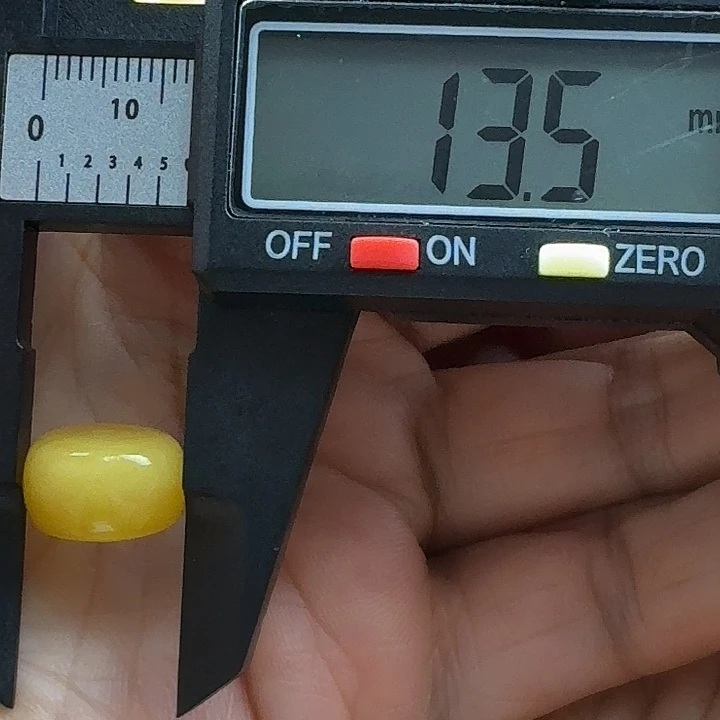 蜜蜡未镶嵌裸石36