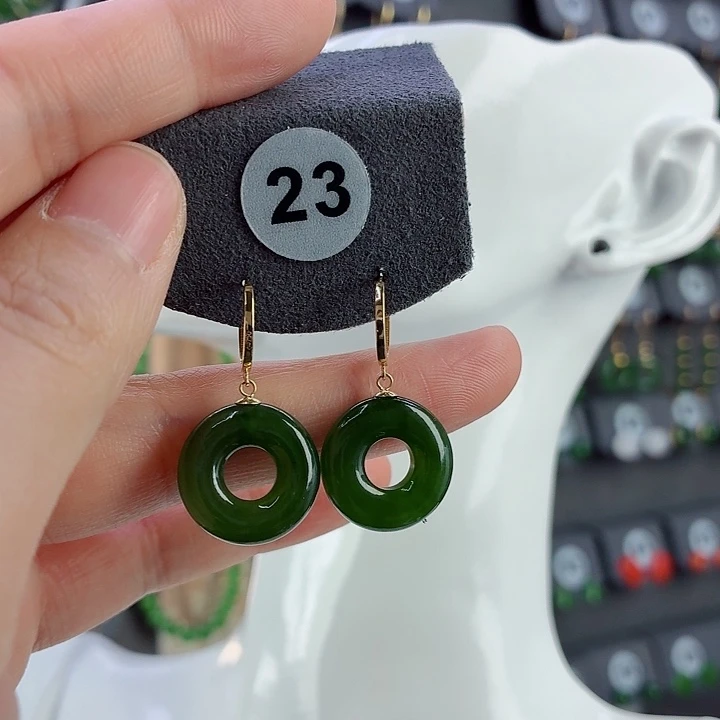 和田玉18K金镶嵌耳饰