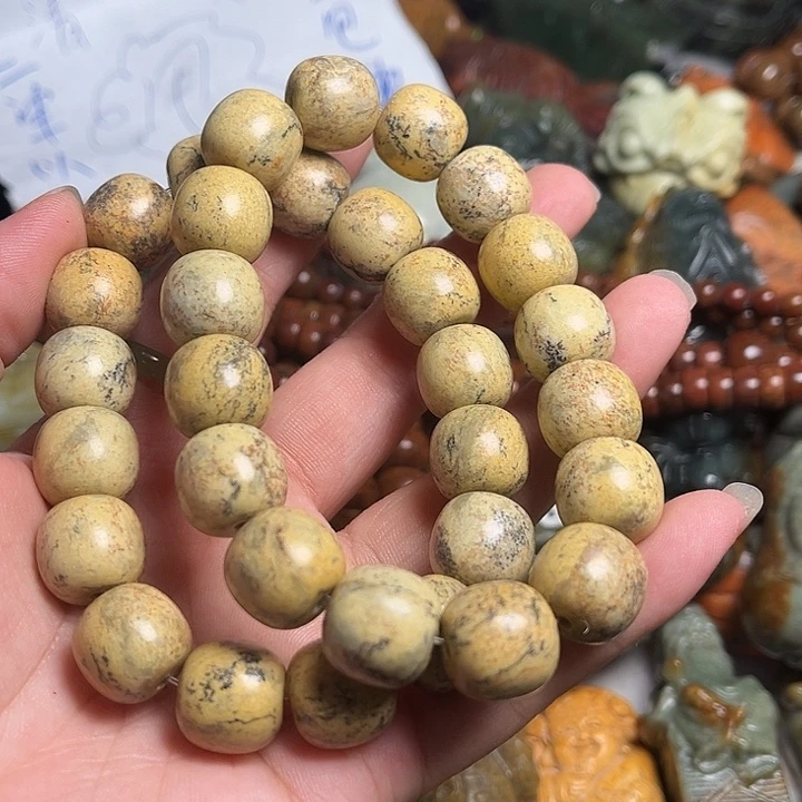 肥***师未镶嵌岫岩河磨玉（透闪石质玉）挂件