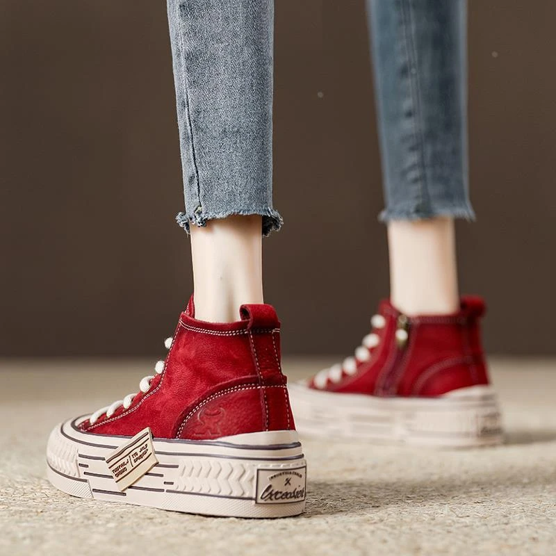 高帮休闲鞋女款红色增高板鞋新款厚底松糕女鞋子