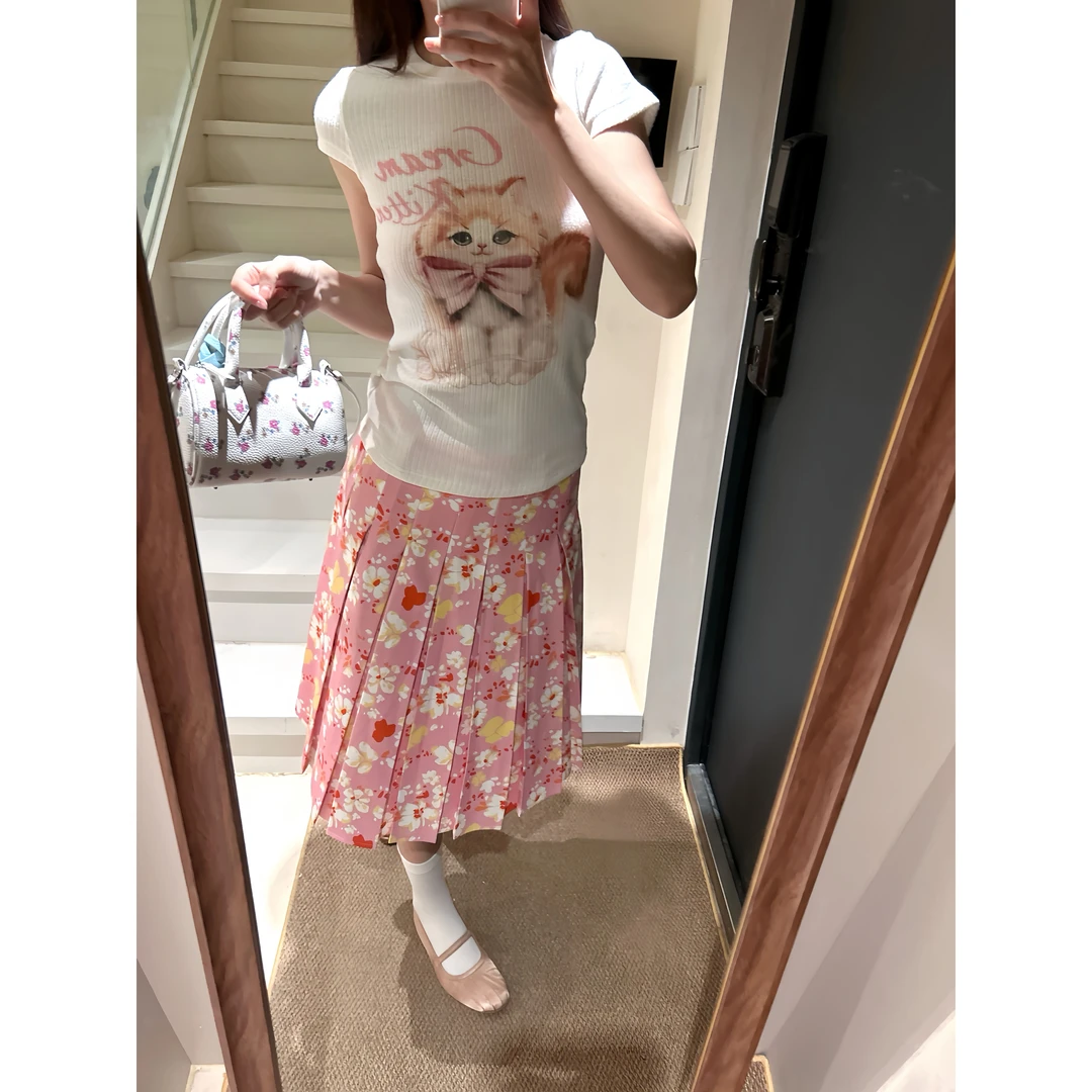 日系卡通猫咪印花设计感正肩短袖T恤女夏季chic百搭修身显瘦上衣