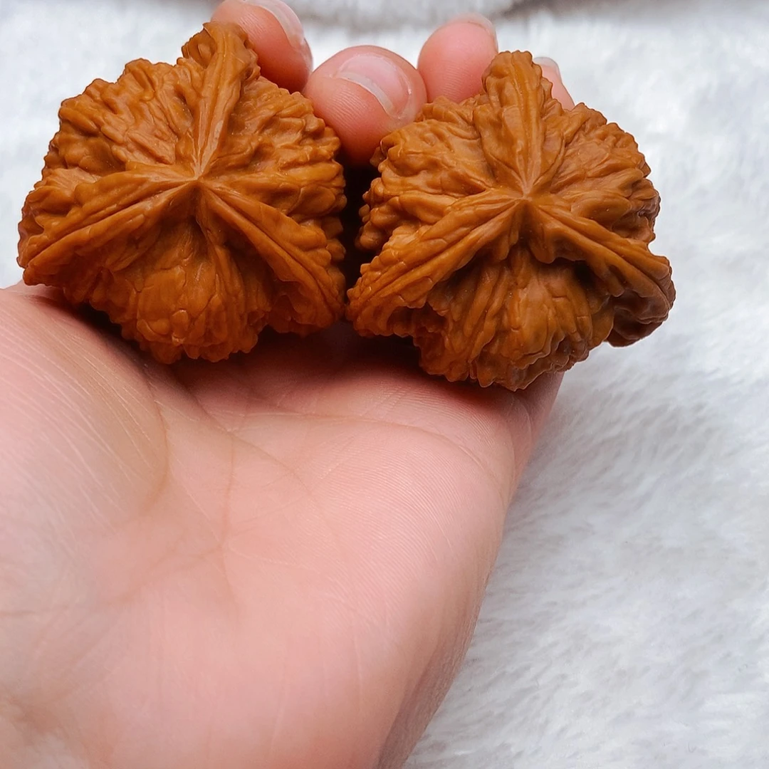 用***5文玩核桃吊坠三棱