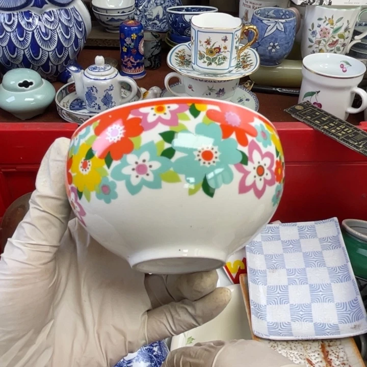 他家瓷器真美…开播了