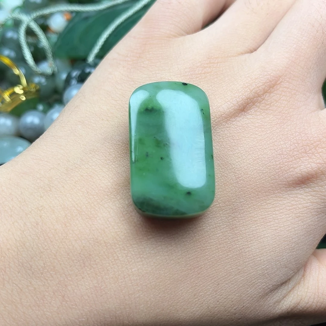 和田玉（碧玉）未镶嵌颈饰