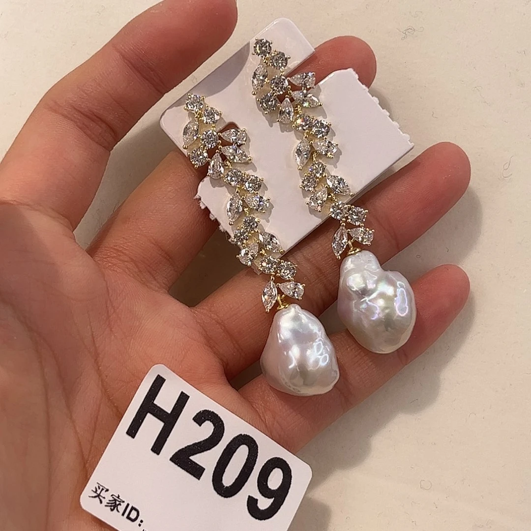 合金耳饰淡水珍珠