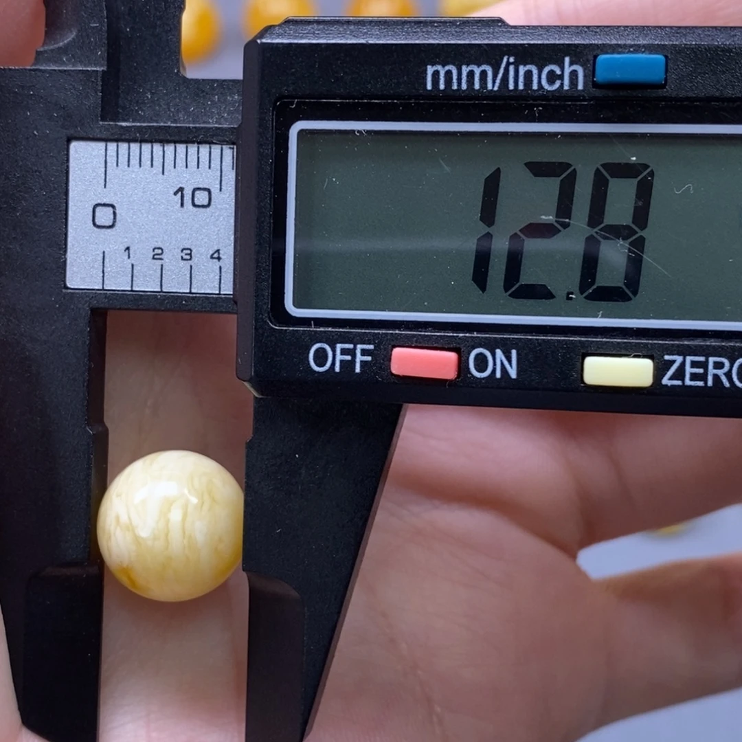 庸***~琥珀未镶嵌裸石纯天然