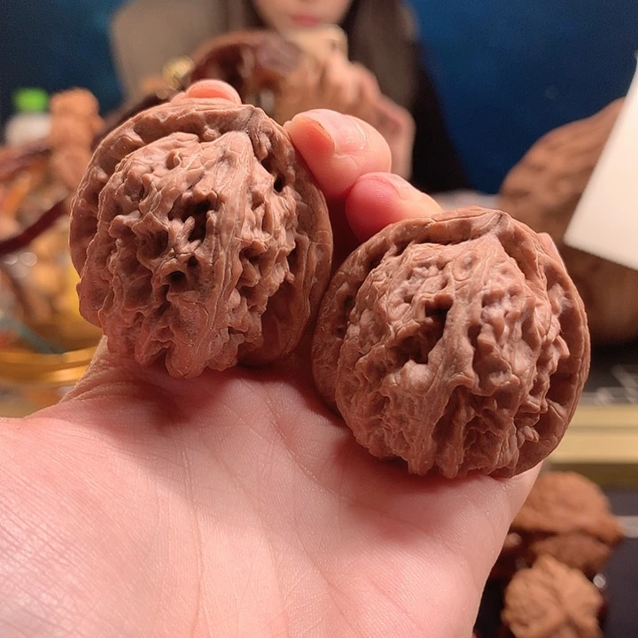 c***z文玩核桃吊坠40角白