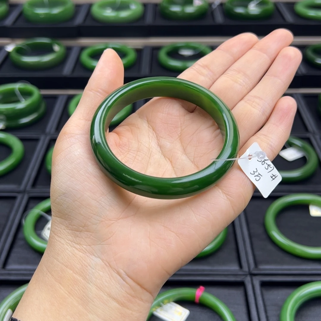 和田玉（碧玉）未镶嵌手镯