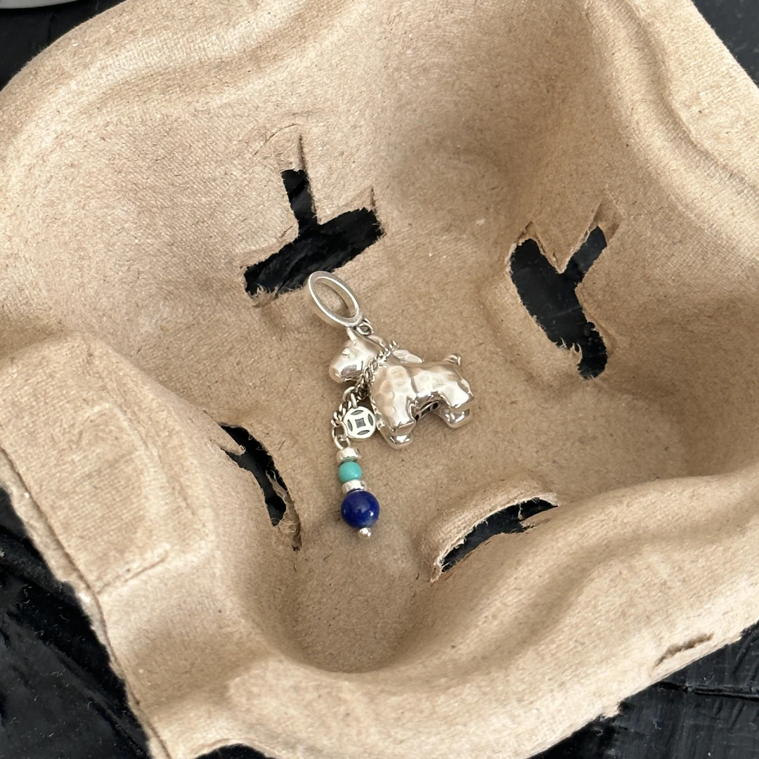 吊坠925银 原创设计简约百搭气质女捶打钱币小马吊坠 3858