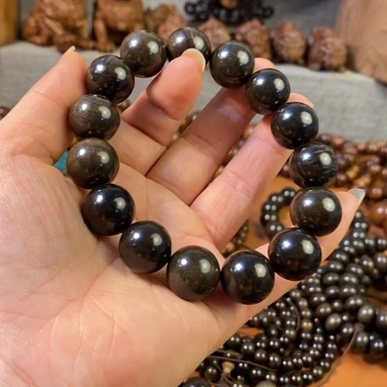 老山檀香老山檀香1.5阴沉微瑕