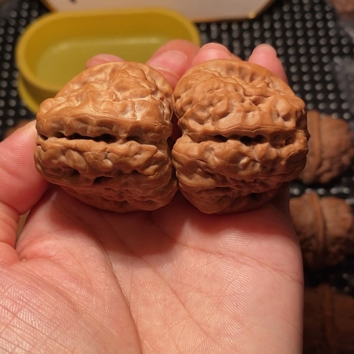 把件文玩核桃一线天开背八蹬腿蛙王