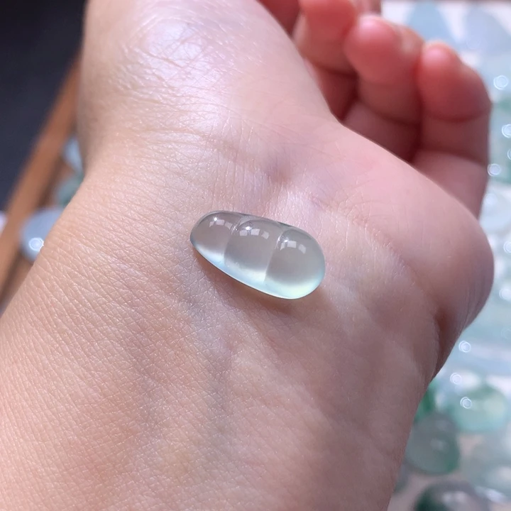 颈饰未镶嵌翡翠高冰福豆