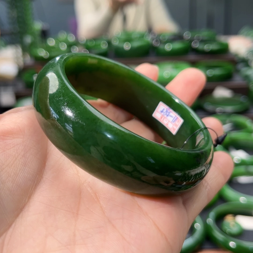 未镶嵌手镯和田玉（碧玉）