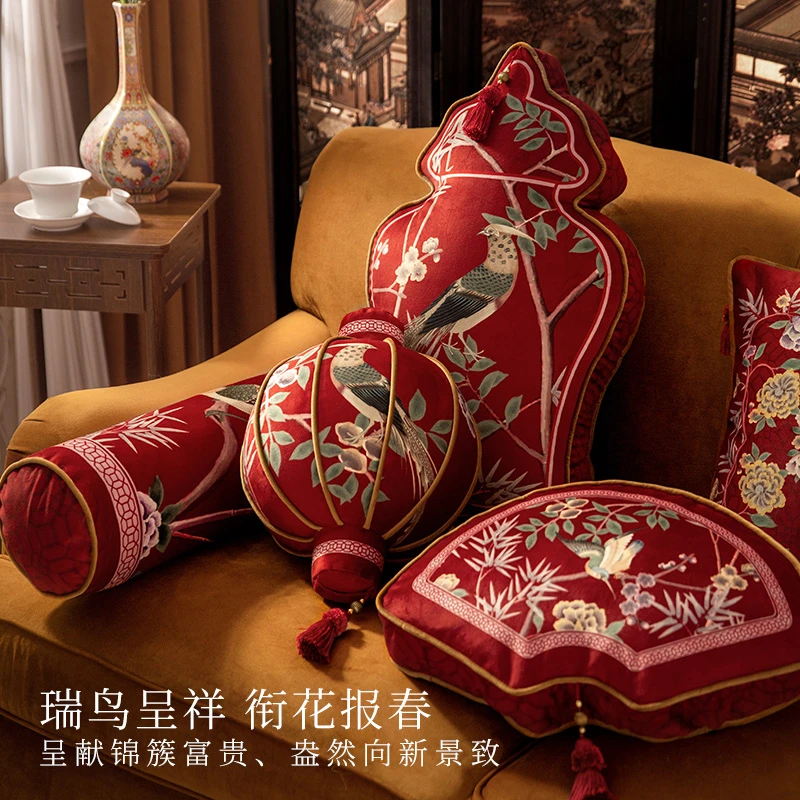 范居春时锦新中式圆柱抱枕新年红色喜庆沙发靠枕扇形灯笼枕