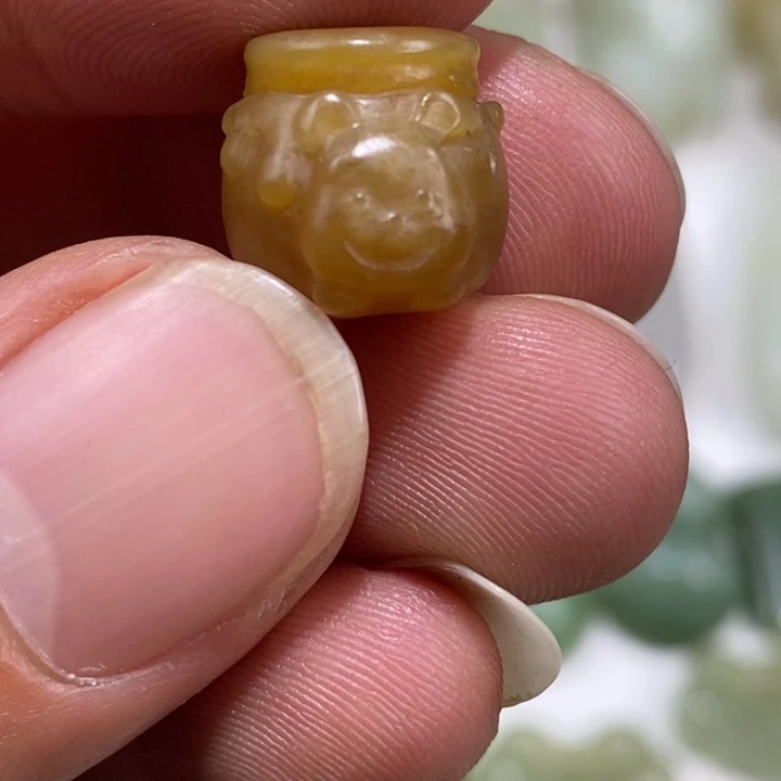 和田玉未镶嵌车挂