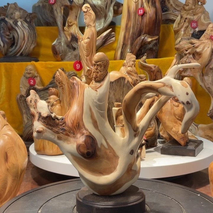 柏木（崖柏）刘*莫崖柏  达摩