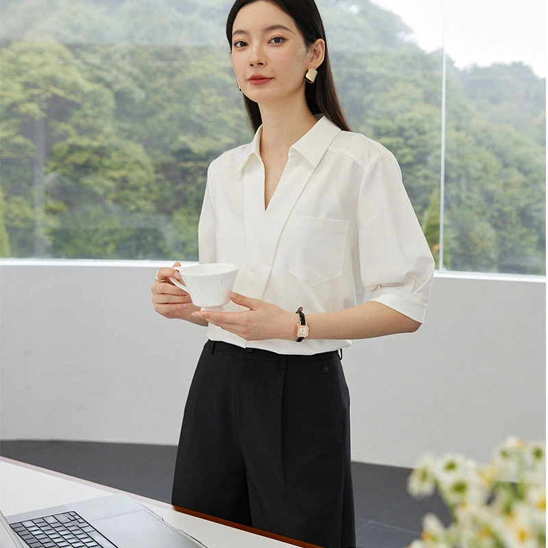 OSA/欧莎 夏季新款设计感白色短袖衬衫女v领衬衣上衣S125B12009